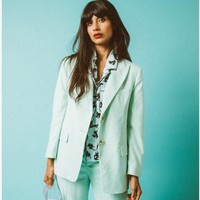 Beberapa orang tidak setuju dengan perkataannya. Jameela sendiri mengaku tidak menyukai tampilan sempurna karena dianggap bisa menyesatkan wanita muda. Aku menderita gangguan makan ketika remaja dan aku tahu bagaimana gambar sempurna di majalah bisa (merusak), ungkapnya pada BBC. Foto: Instagram @jameelajamilofficial