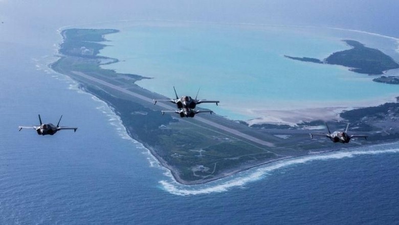 Tabrak Burung, Jet Tempur Siluman AS Alami Kerusakan Senilai Rp 28 M Tabrak Burung, Jet Tempur Siluman AS Alami Kerusakan Senilai Rp 28 M