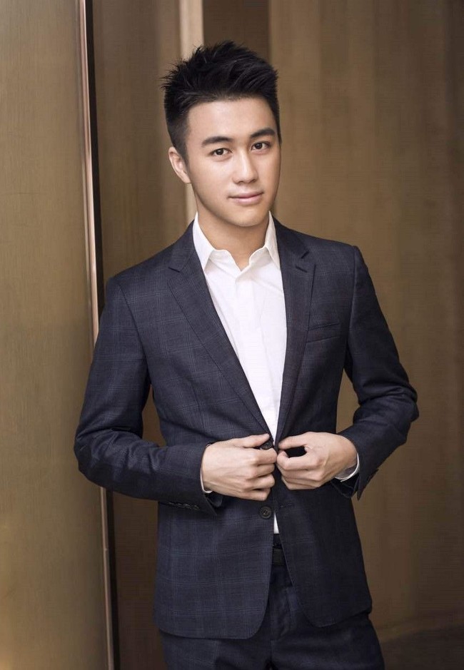 Mario Ho Yau Kwan merupakan bagian dari keluarga crazy rich China. Ayahnya, Stanley Ho dikenal sebagai raja judi atau pengusa perjudian di Macau. Seperti dikutip dari Bloomberg, sang ayah merupakan pendiri dari Shun Tak Holdings, perusahaan yang memiliki beragam bisnis sukses mulai dari dunia hiburan, pariwisata, real estate, hingga perbankan. Foto: Getty Images