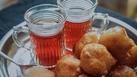 Kalau ini adalah zalabiyah. Ini adalah camilan favorit untuk berbuka puasa di Sudan (Muhammad Faiz Alamsyah/Istimewa)