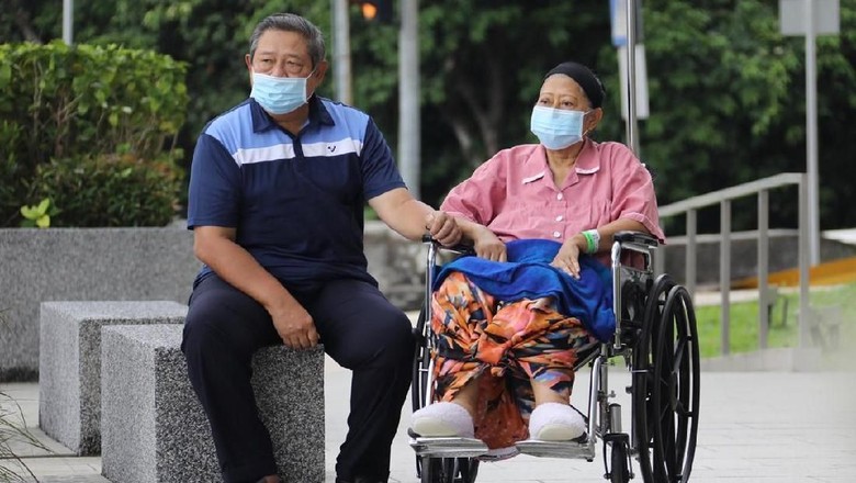 AHY Jelaskan Kondisi Kesehatan Ani Yudhoyono yang Kembali Masuk ICU AHY Jelaskan Kondisi Kesehatan Ani Yudhoyono yang Kembali Masuk ICU