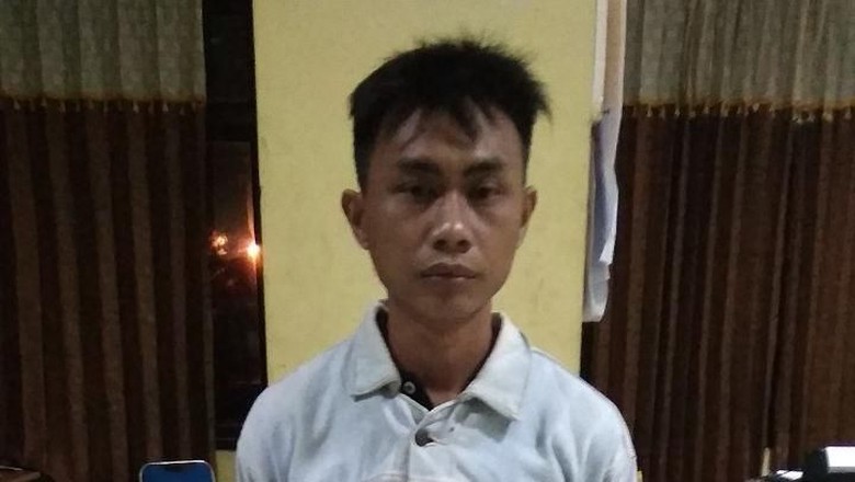 Cemburu Buta, Saputra Tusuk Pria yang Jemput Sang Istri Pulang Kerja Cemburu Buta, Saputra Tusuk Pria yang Jemput Sang Istri Pulang Kerja