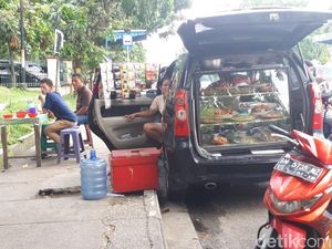 Gerai Makanan Masih Bebas Jualan Saat Ramadhan Depan RSUD Pekanbaru