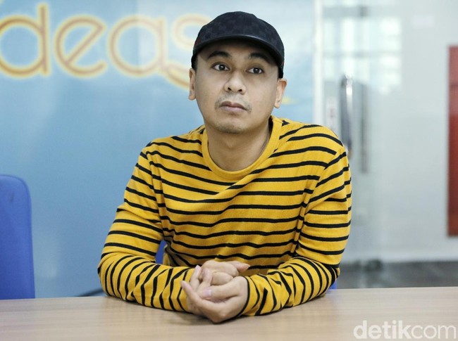 Idap Autoimun, Raditya Dika Harus Bolak-balik Singapura