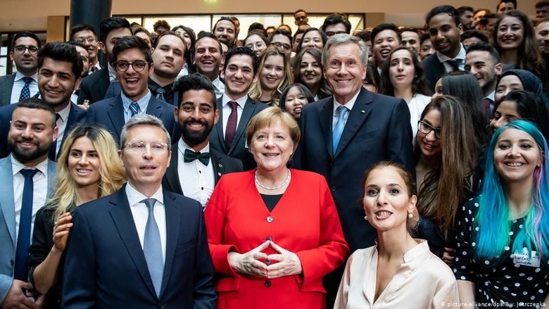 70 Tahun Konstitusi Jerman, Kanselir Angela Merkel Rayakan Keberagaman 70 Tahun Konstitusi Jerman, Kanselir Angela Merkel Rayakan Keberagaman