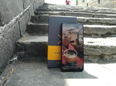 Aksi Realme X di Tembok Besar China