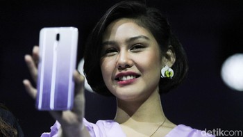 Oppo F11 Jewelry White dan Vanesha Prescilla. Foto: Rifkianto Nugroho/detikINET