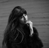 Wanita 33 tahun itu menyoroti hak para wanita yang kurang mampu dan tidak bisa pindah wilayah untuk bisa aborsi. Ia pun menyanyangkan jika aborsi harus ilegal untuk para wanita yang hamil karena menjadi korban pemerkosaan. Foto: Instagram @jameelajamilofficial