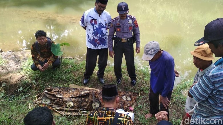 Warga Wonogiri Ditemukan Tewas Mengambang di Sungai Warga Wonogiri Ditemukan Tewas Mengambang di Sungai