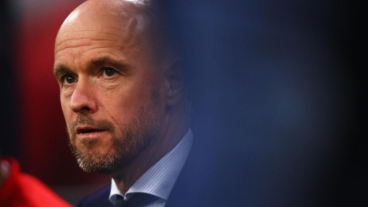 Pelatih Ajax Erik ten Hag dikaitkan dengan Barcelona, Chelsea, dan Bayern Munich. (Foto: Dean Mouhtaropoulos / Getty Images)
