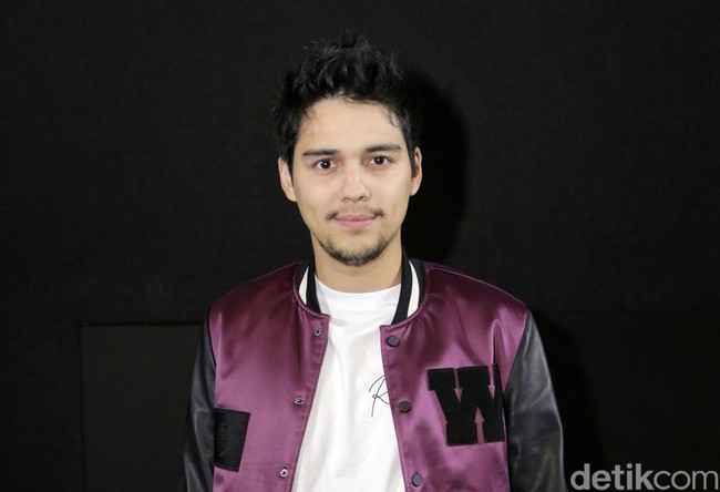 Mantan kekasih Prilly Latuconsina, Maxime Bouttier memiliki darah keturunan Prancis dari sang ayah. Sementara sang ibu merupakan orang Bali. Paras blasterannya itu tampak jelas di wajah Maxime. Foto: Ismail/detikFoto