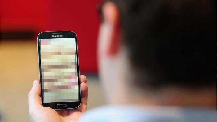 Berkampanye di situs porno: Beragam taktik para politisi merebut suara pemilih