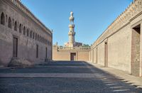 Masjid Ibn Tulun di Kairo, Mesir.