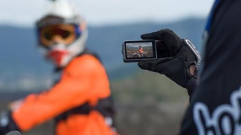 Atau bisa juga merekam dalam mode HDR dengan frame rate maksimal 30 fps, dan slow motion 240 fps baik dalam resolusi 1080p atau pun 720p. Foto: DJI