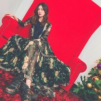 Dalam industri hiburan Singapura, Carrie dikenal sebagai aktris layar kaca serial Mandarin. Sejumlah serial yang dibintanginya di antaranya My One In A Million, Hello Miss Driver, Love At Cavenagh Bridge, My Agent Is A Hero, VIC dan masih banyak lagi. Foto: Instagram