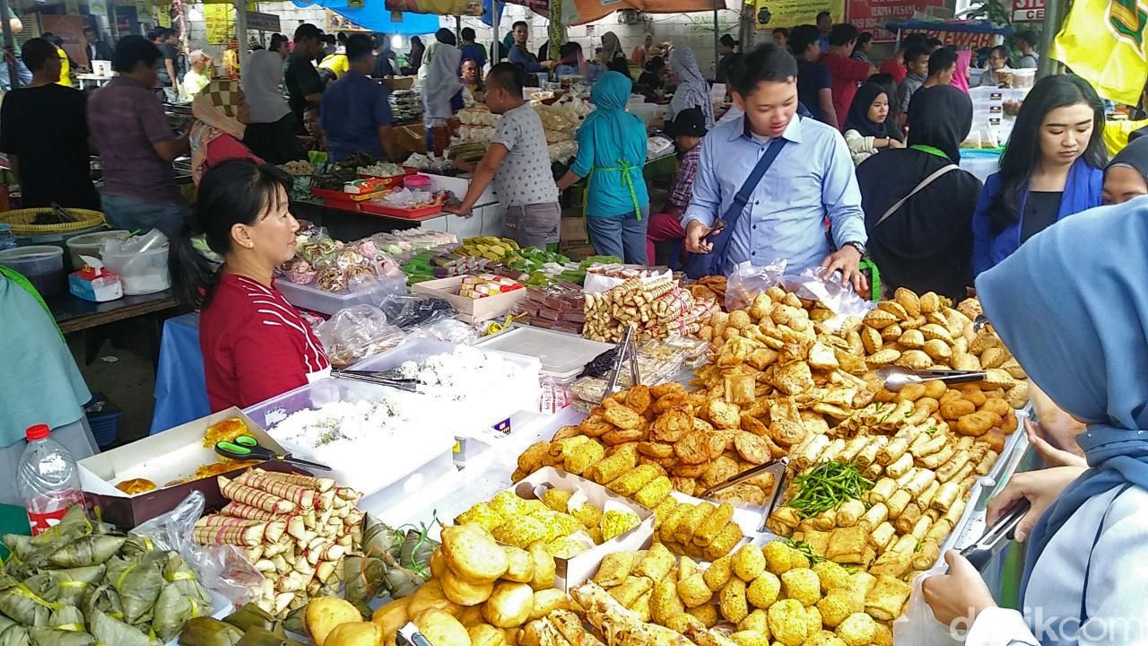 Pasar takjil Benhil