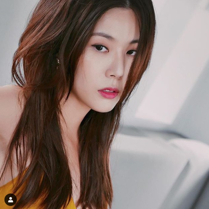 Siapa Carrie Wong yang Pesan Intim dan Skandalnya Hebohkan ...