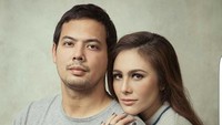 Sejak menikah pada 2009, Wulan Guritno dan Adilla Dimitri begitu harmonis. Foto: instagram