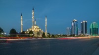 Karena kehadirannya yang begitu menawan, masjid ini mendapat julukan The Heart of Chechnya. Kalau melihat keindahan bangunan, traveler pasti setuju dengan julukan tersebut. (iStock)