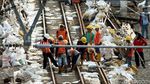 Potret Perawatan Jalur Kereta Api Jelang Arus Mudik