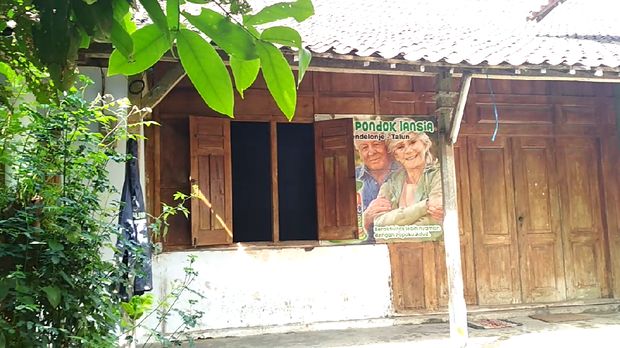 Pondok lansia milik Handaya di Blitar/