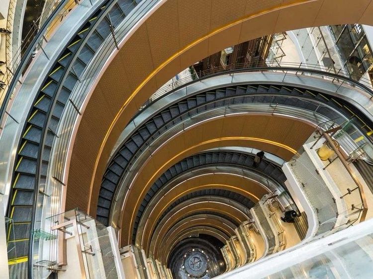 Potret Eskalator Paling Unik di Dunia