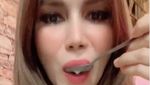 Gaya Manis Nur Sajat, Teman Duet Lucinta Luna yang Doyan Nasi Kuning