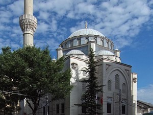 Sejarah dan Fakta Menarik Masjid Camii Tokyo yang Indah