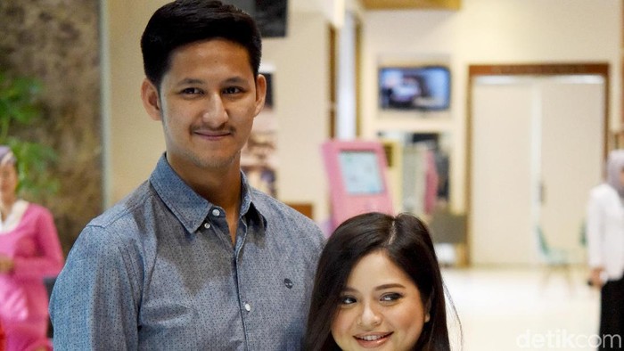 Tasya Kamila Tasya Kamila dan Randi Bachtiar saat ditemui di kawasan Brawijaya.