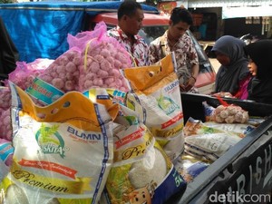Bulog Tulungagung Gelar Operasi Pasar Stabilkan Harga Bawang Putih