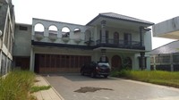 Rumah Fuad Amin itu ada di Cipinang Cempedak, Jatinegara, Jakarta Timur. Begini penampakan bagian depannya. Foto: Dok. KPK