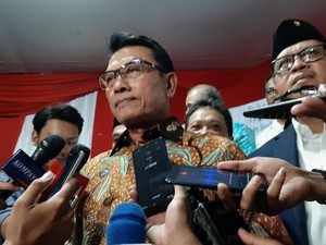 Moeldoko Bicara Ada Kelompok Tertentu Ingin Manfaatkan People Power