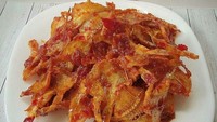 Ikan asin kapas terkenal dengan teksturnya yang renyah dan garing. Paling enak mengolahnya dengan paduan sambal balado. Siapkan malam sebelumnya agar bisa dinikmati saat sahur. Foto: Instagram susan_mellyani
