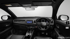 Interior Serba Hitam Honda HR-V