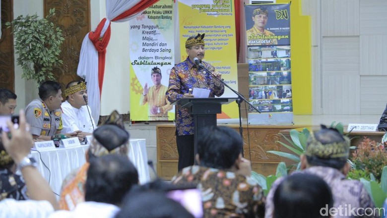 Menpar Arief Yahya di Kabupaten Bandung (Wisma Putra/detikcom) Menpar Arief Yahya di Kabupaten Bandung (Wisma Putra/detikcom)
