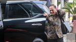 Senyum Eks Menkeu Agus Martowardojo Saat Diperiksa Soal e-KTP