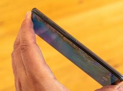 Penampakan Zenfone 6, Ponsel Anyar Asus Harga Rp  8 Jutaan