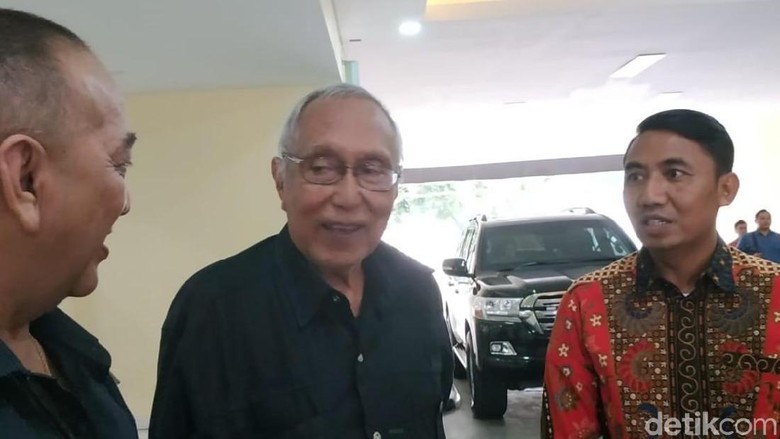 Permadi Dicecar Bareskrim soal Pertemuan di Rumah Rakyat dengan Kivlan Permadi Dicecar Bareskrim soal Pertemuan di Rumah Rakyat dengan Kivlan