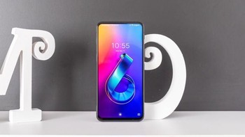 Dapur pacu ponsel ini mengandalkan Snapdragon 855. Tersemat GPU Adreno 640. Foto: GSM Arena
