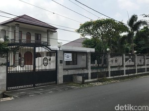 Rumah Mewah Rp 33 M Fuad Amin yang Dilelang KPK Tampak Tak Terurus
