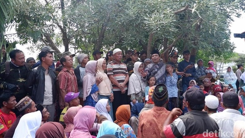 Dapat Grasi, 2 Petani Kendal yang Dibui 2 Tahun Akhirnya Bebas Dapat Grasi, 2 Petani Kendal yang Dibui 2 Tahun Akhirnya Bebas