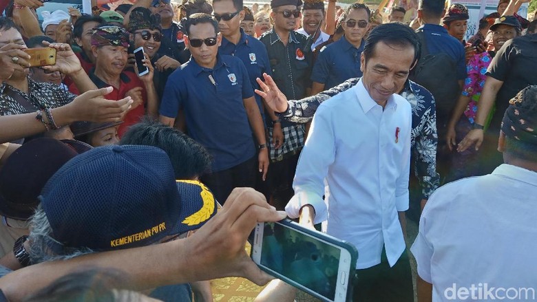 Tiba di Bali, Jokowi Tinjau Kampung Bola Internasional di Kuta Selatan Tiba di Bali, Jokowi Tinjau Kampung Bola Internasional di Kuta Selatan