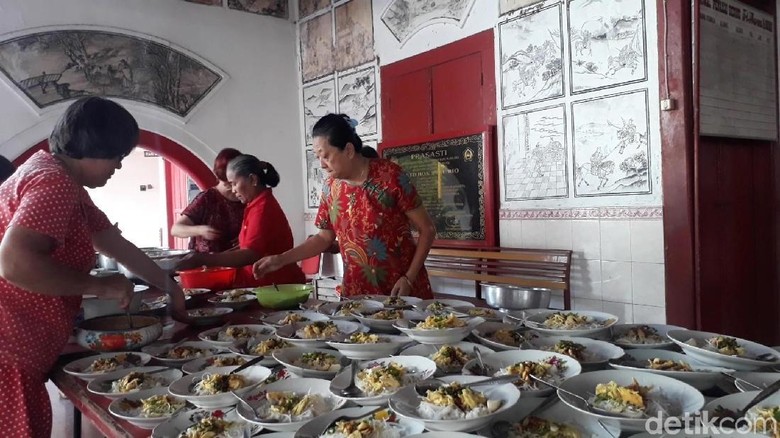 Di Kelenteng Ini, Warga Muslim Bojonegoro Diajak Bukber Di Kelenteng Ini, Warga Muslim Bojonegoro Diajak Bukber