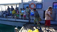 Penukaran uang tersebut merupakan salah satu rangkaian kegiatan Bakti Sosial yang dilaksanakan Lantamal VI di tiga pulau pesisir Kota Makassar dalam rangka Safari Ramadhan 1440 H.Foto: Pool/Dok. Lantamal VI Makassar