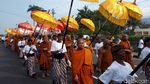 Ribuan Orang Ikuti Kirab Waisak di Candi Borobudur