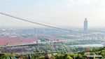 Jembatan Kaca Ini Bisa Tampung 2.600 Orang Sekaligus, Berani Coba?