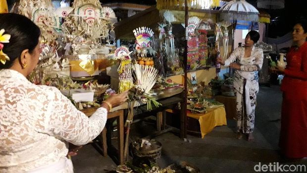 Upacara Memungkah Ngenteg Linggih Padudusan Wraspati Kalpa di Pura Widya Dharma Dero.