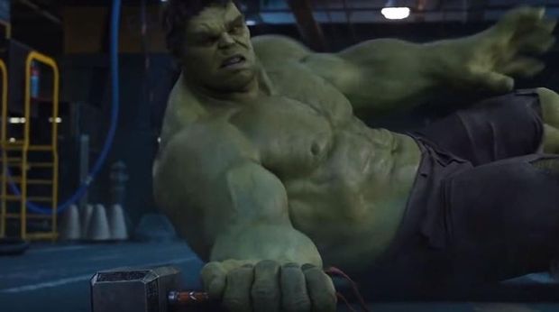 Momen Terbaik Mjolnir Pamer Kekuatan di MCU