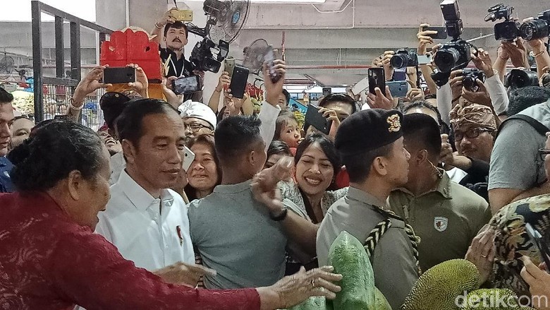 Saran Jokowi ke Penolak Hasil Pemilu: Ikuti Konstitusi UU Pemilu Saran Jokowi ke Penolak Hasil Pemilu: Ikuti Konstitusi UU Pemilu