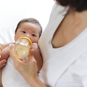 Viral! Jangan Minta Air Panas di Pesawat untuk Bikin Susu Bayi, Ini Sebabnya Viral! Jangan Minta Air Panas di Pesawat untuk Bikin Susu Bayi, Ini Sebabnya